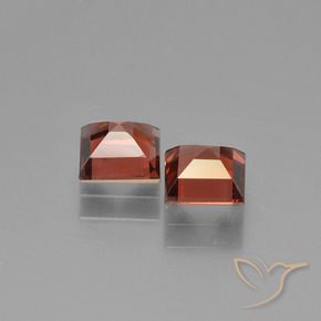 Gemas de Granate piropo Rojo escarlata natural de 1.71 ct, Cuadrado, VS