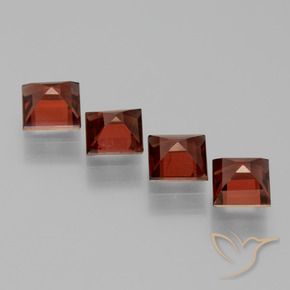 Gemas de Granate piropo Rojo oscuro natural de 3.03 ct, Cuadrado, VS