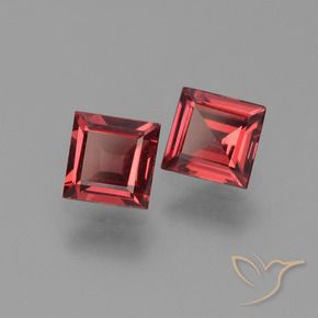 Gemas de Granate piropo Rojo oscuro natural de 1.46 ct, Cuadrado, VVS-VS
