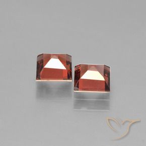 Gemas de Granate piropo Rojo medio natural de 1.64 ct, Cuadrado, VVS-VS