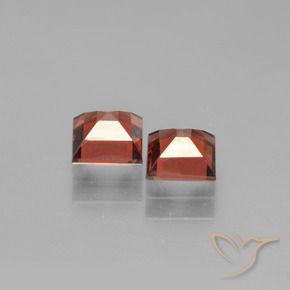Gemas de Granate piropo Rojo escarlata natural de 1.59 ct, Cuadrado, VVS-VS