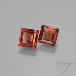 Gemas de Granate piropo Rojo escarlata natural de 1.28 ct, Cuadrado, VVS-VS