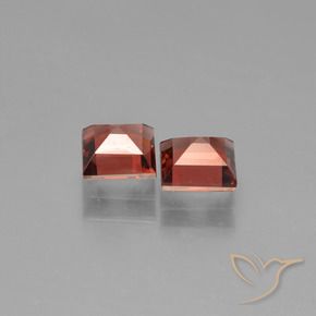 Gemas de Granate piropo Rojo escarlata natural de 1.45 ct, Cuadrado, VVS-VS