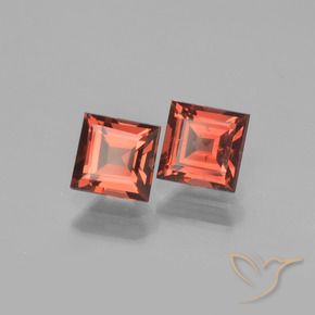 Gemas de Granate piropo Rojo medio natural de 1.77 ct, Cuadrado, VVS-VS