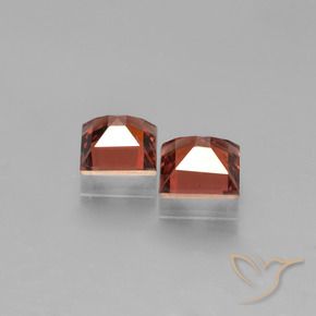 Gemas de Granate piropo Rojo medio natural de 1.77 ct, Cuadrado, VVS-VS