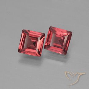 Gemas de Granate piropo Rojo oscuro natural de 1.35 ct, Cuadrado, VS