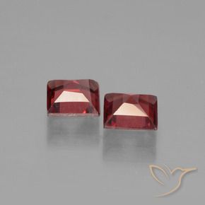 Gemas de Granate piropo Rojo oscuro natural de 1.35 ct, Cuadrado, VS