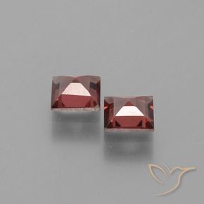 Gemas de Granate piropo Rojo merlot natural de 1.44 ct, Cuadrado, VVS-VS