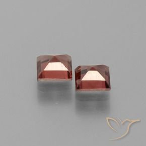 Gemas de Granate piropo Rojo oscuro natural de 1.64 ct, Cuadrado, VVS