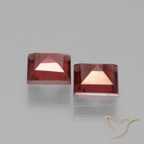 Gemas de Granate piropo Rojo oscuro natural de 1.52 ct, Cuadrado, VVS-VS