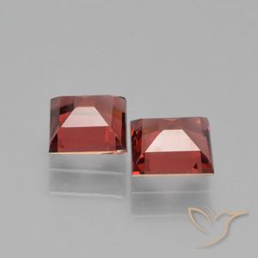 Gemas de Granate piropo Rojo medio natural de 1.47 ct, Cuadrado, VVS-VS