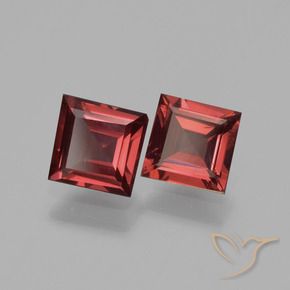 Gemas de Granate piropo Rojo oscuro natural de 1.31 ct, Cuadrado, VVS-VS