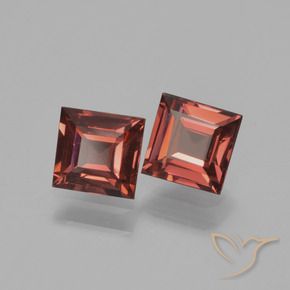 Gemas de Granate piropo Rojo oscuro medio natural de 1.42 ct, Cuadrado, VVS-VS