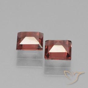 Gemas de Granate piropo Rojo oscuro medio natural de 1.42 ct, Cuadrado, VVS-VS
