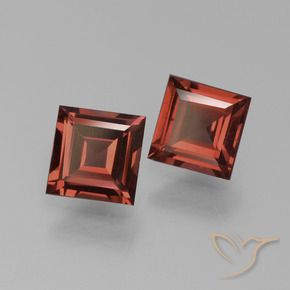 Gemas de Granate piropo Rojo oscuro natural de 1.36 ct, Cuadrado, VVS-VS