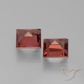 Gemas de Granate piropo Rojo escarlata intenso natural de 1.36 ct, Cuadrado, VVS-VS