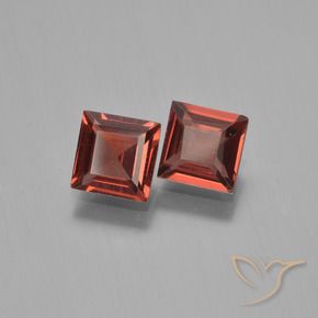 Gemas de Granate piropo Rojo escarlata natural de 1.47 ct, Cuadrado, VVS