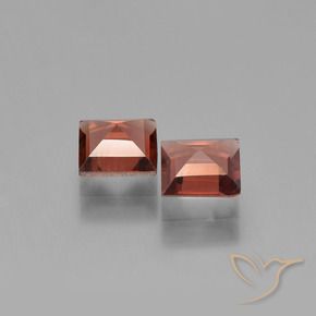 Gemas de Granate piropo Rojo escarlata natural de 1.47 ct, Cuadrado, VVS