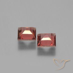 Gemas de Granate piropo Rojo escarlata natural de 1.47 ct, Cuadrado, VVS-VS