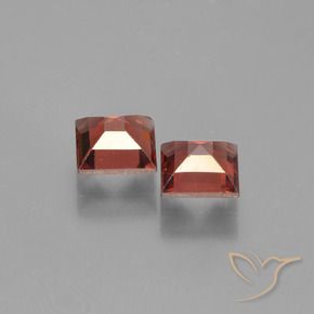 Gemas de Granate piropo Rojo escarlata natural de 1.59 ct, Cuadrado, VVS-VS
