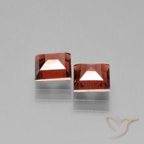 Gemas de Granate piropo Rojo oscuro natural de 1.69 ct, Cuadrado, VVS-VS