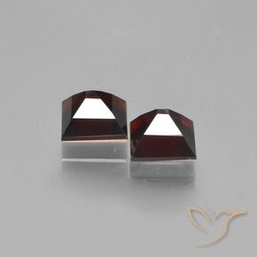 Gemas de Granate piropo Rojo negruzco natural de 1.93 ct, Cuadrado, VS