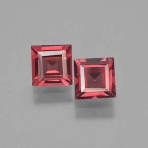 Gemas de Granate Piropo Rojo escarlata natural de 1.61 ct, Cuadrado, VVS