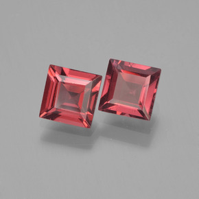 Gemas de Granate Piropo Rojo escarlata natural de 1.61 ct, Cuadrado, VVS