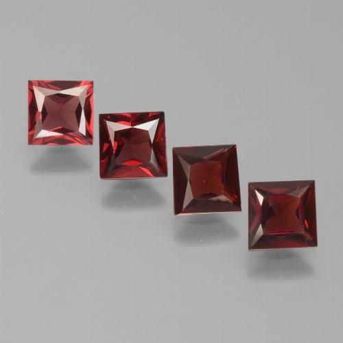 Gemas de Granate Piropo Rojo sangría natural de 2.67 ct, Cuadrado, VS