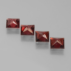 Gemas de Granate Piropo Rojo sangría natural de 2.67 ct, Cuadrado, VS