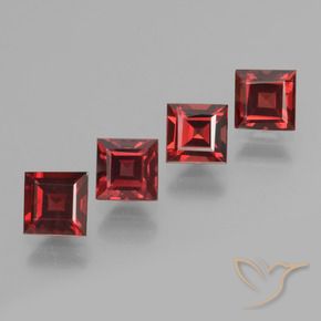 Gemas de Granate piropo Rojo oscuro natural de 3.22 ct, Cuadrado, VS