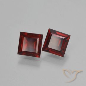 Gemas de Granate Piropo Rojo oscuro natural de 1.55 ct, Cuadrado, VS