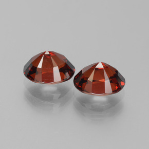 Granate piropo Roja natural de 1.76 ct, Ovalada, VVS