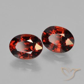 Gemas de Granate piropo Rojo oscuro natural de 3.06 ct, Ovalada, VVS-VS