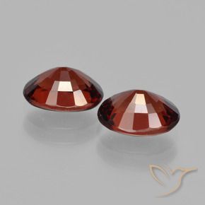 Gemas de Granate piropo Rojo oscuro natural de 3.06 ct, Ovalada, VVS-VS