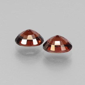 Gemas de Granate Piropo Rojo oscuro natural de 3.54 ct, Corte Óvalo, VVS
