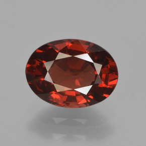 Granate Piropo Roja natural de 1.66 ct, Corte Óvalo, VVS-VS