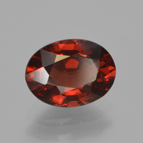 Granate Piropo Roja natural de 1.66 ct, Corte Óvalo, VVS-VS