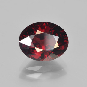 Granate Piropo Roja natural de 3.63 ct, Corte Óvalo, VVS-VS