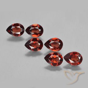 Gemas de Granate piropo Rojo oscuro natural de 4.44 ct, En forma de pera, VVS-VS