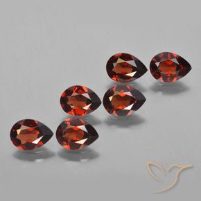Gemas de Granate piropo Rojo oscuro natural de 4.70 ct, En forma de pera, VS