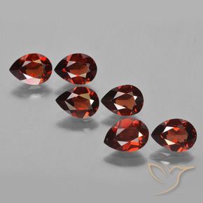 Gemas de Granate piropo Rojo merlot natural de 4.77 ct, En forma de pera, VVS-VS