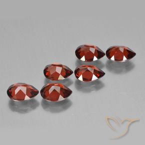 Gemas de Granate piropo Rojo merlot natural de 4.77 ct, En forma de pera, VVS-VS