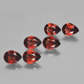 Gemas de Granate Piropo Rojo oscuro natural de 5.14 ct, En forma de pera, VVS-VS