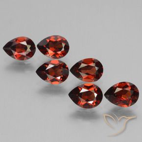 Gemas de Granate piropo Rojo medio natural de 5.07 ct, En forma de pera, VS