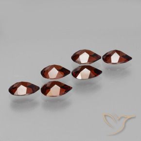 Gemas de Granate piropo Rojo oscuro natural de 4.88 ct, En forma de pera, VVS-VS