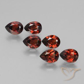 Gemas de Granate piropo Rojo oscuro natural de 5.37 ct, En forma de pera, VVS-VS