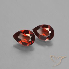 Gemas de Granate piropo Rojo merlot natural de 1.61 ct, En forma de pera, VVS-VS