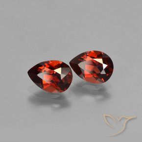 Gemas de Granate piropo Rojo oscuro natural de 1.78 ct, En forma de pera, VVS-VS