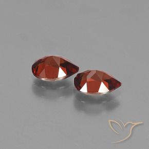 Gemas de Granate piropo Rojo oscuro natural de 1.73 ct, En forma de pera, VVS-VS